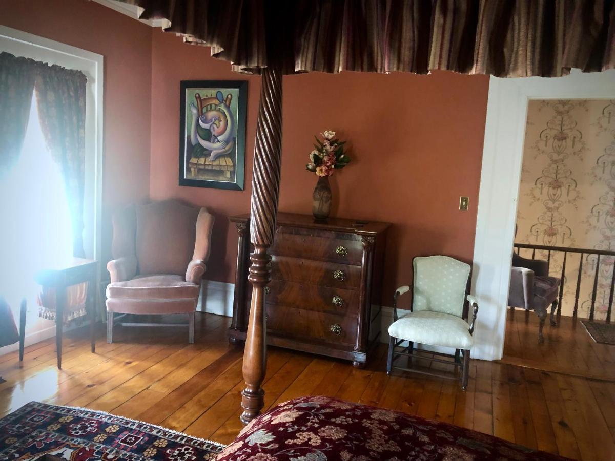 Oakcliff Bed And Breakfast Halfmoon Bagian luar foto
