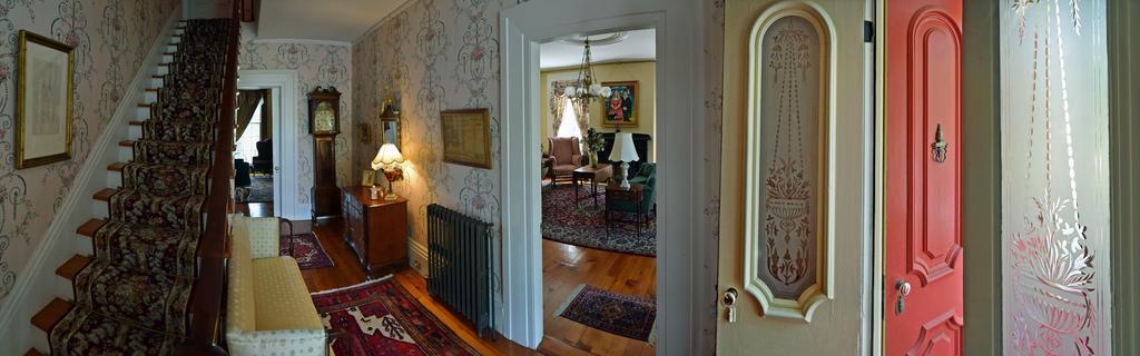 Oakcliff Bed And Breakfast Halfmoon Bagian luar foto