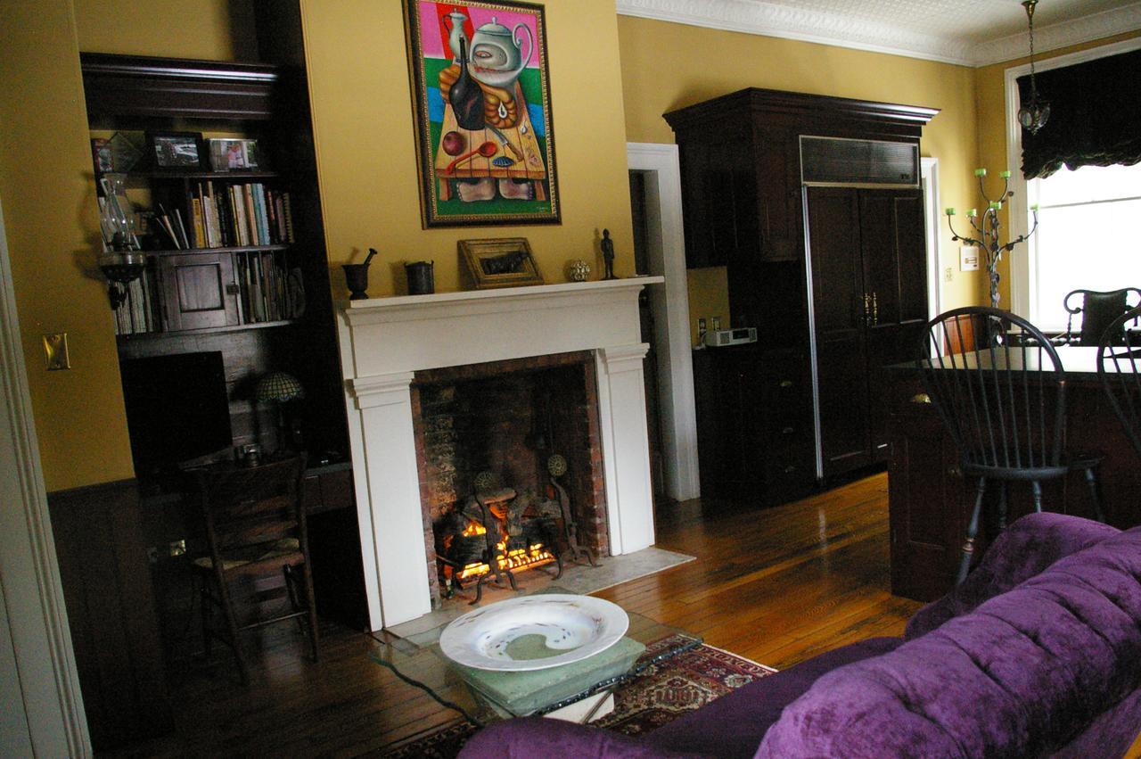 Oakcliff Bed And Breakfast Halfmoon Bagian luar foto