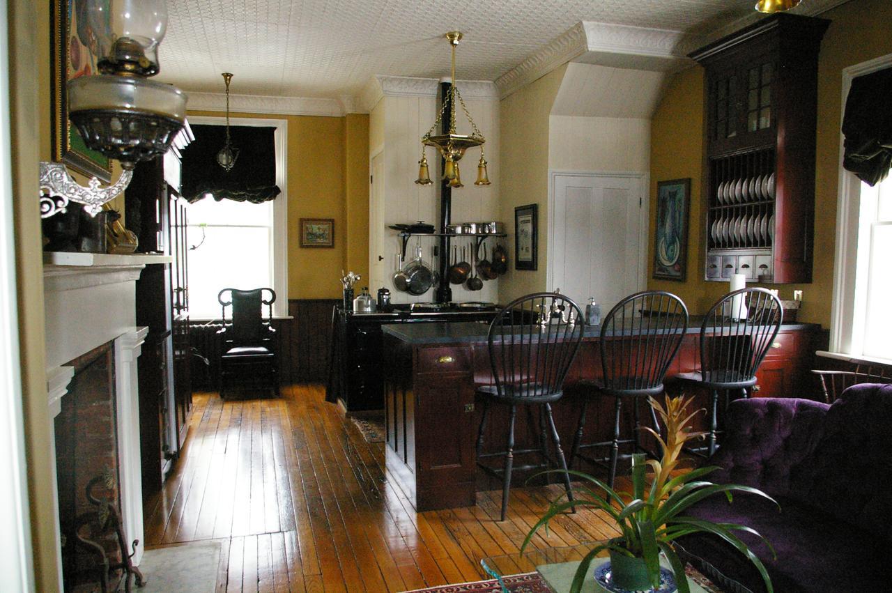 Oakcliff Bed And Breakfast Halfmoon Bagian luar foto