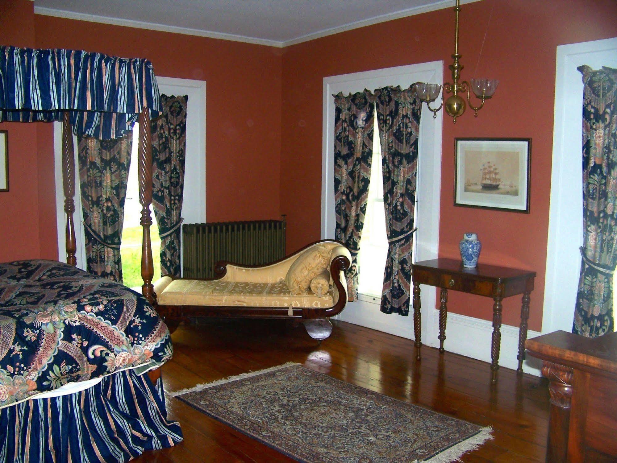 Oakcliff Bed And Breakfast Halfmoon Bagian luar foto