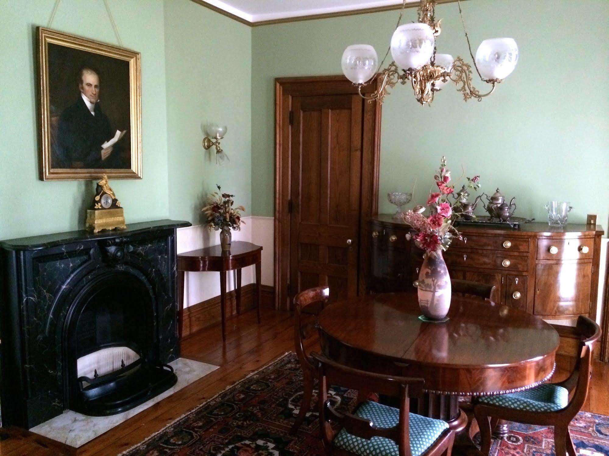 Oakcliff Bed And Breakfast Halfmoon Bagian luar foto