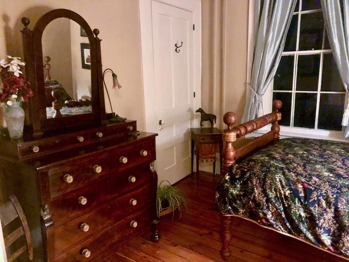 Oakcliff Bed And Breakfast Halfmoon Bagian luar foto