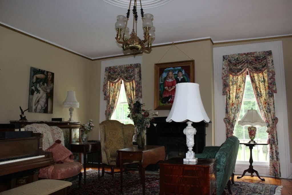 Oakcliff Bed And Breakfast Halfmoon Bagian luar foto